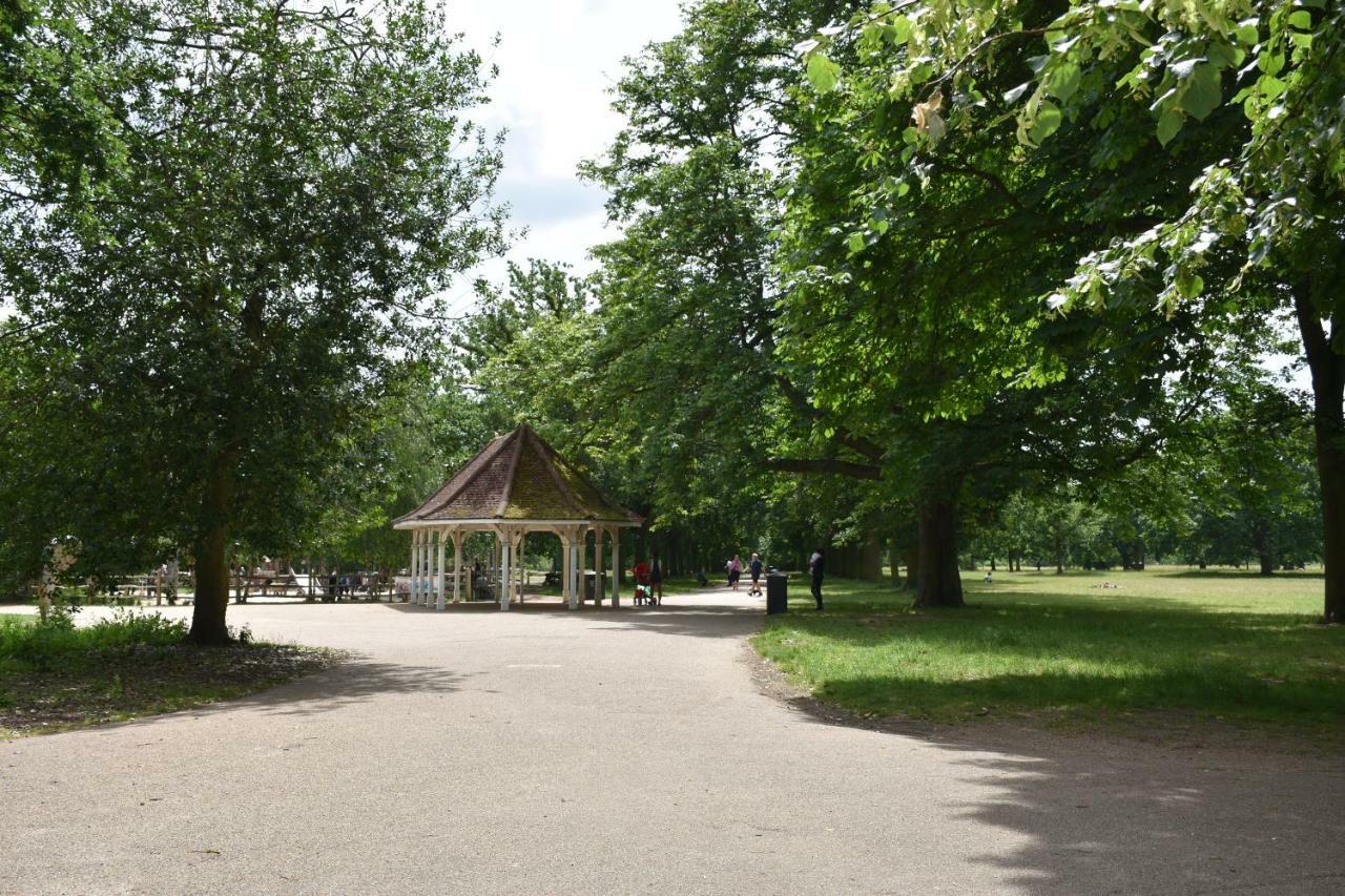 Northside Apartments Ealing London Ngoại thất bức ảnh